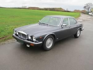 Argent Occasion 1992 Daimler Double Six Serie 1 Berline | 14 900 € - Image 1/4