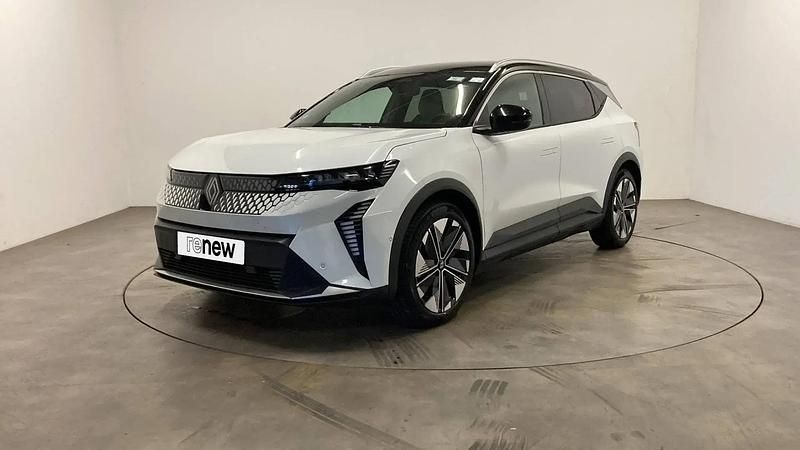 Blanc Occasion 2025 Renault Scenic E-Tech Techno SUV | 39 990 € - Image 1/4