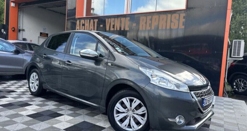 Utilisé 2015 Peugeot 208 Style Citadine | 5 990 € (Prix juste) - Image 1/4