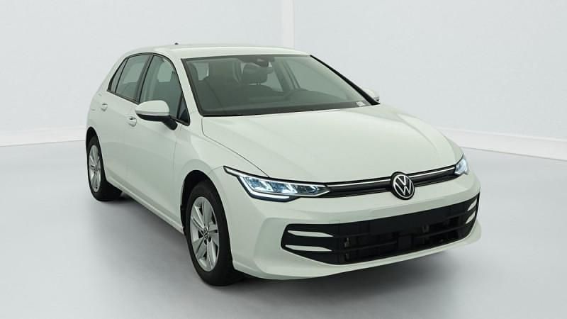 Utilisé 2024 VW Golf VIII Life Berline | 25 420 € (Prix juste) - Image 1/4
