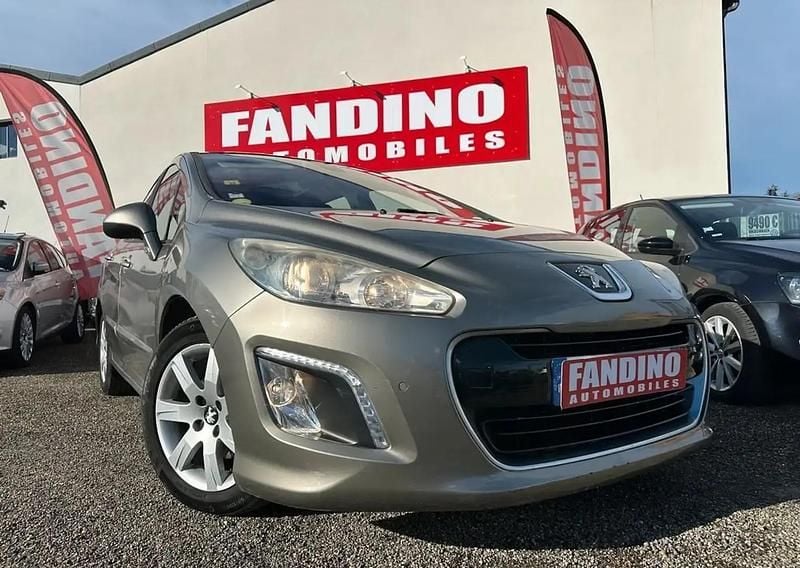 Beige Occasion 2013 Peugeot 308 Allure Berline | 8 490 € (Super prix) - Image 1/4