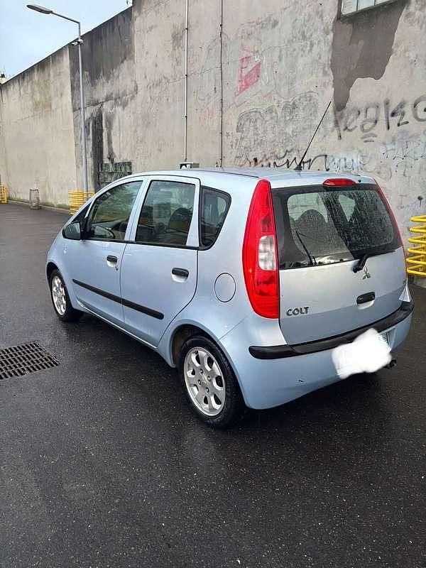 Occasion Mitsubishi Colt Invite 95 ch (69 kW) 2006 Berline