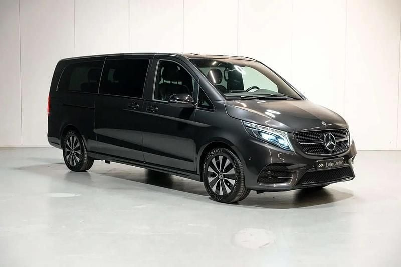 Gris Occasion 2022 Mercedes V250 Avantgarde Monospace | 49 950 € (Super prix) - Image 1/4