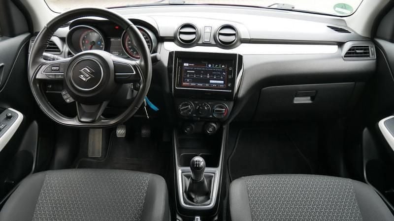 Image 3/4
