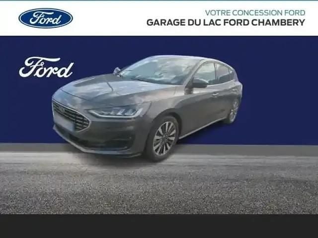 Gris Occasion 2023 Ford Focus Viva Berline | 19 590 € (Bon prix) - Image 1/4