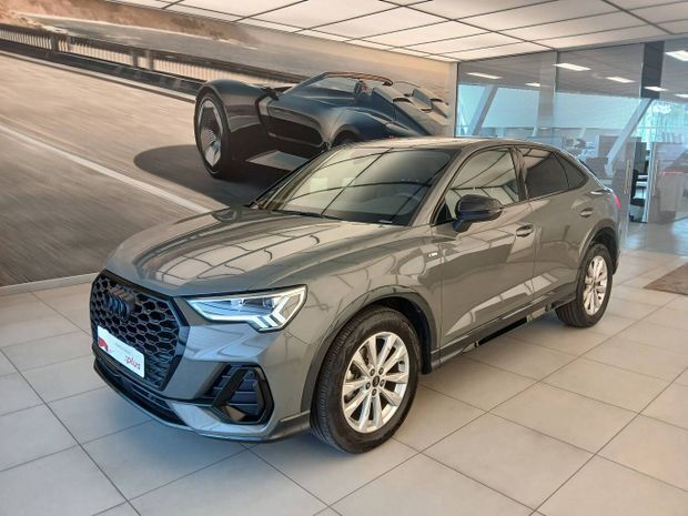 Gris Utilisé 2024 Audi Q3 S-Line SUV | 44 390 € - Image 1/4