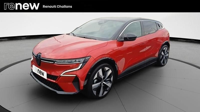 Rouge Occasion 2024 Renault Megane E-Tech Techno Berline | 31 990 € (Prix cher) - Image 1/4
