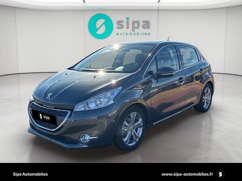 Utilisé 2013 Peugeot 208 Allure Citadine | 10 490 € (Prix juste) - Image 1/4