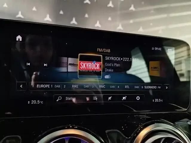 Occasion Mercedes EQA250 Business 100 kW (136 ch) 2022 Noir cosmos métallisé SUV