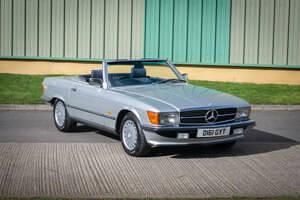 Argent Utilisé 1987 Mercedes SL300 Cabriolet | 57 353 € - Image 1/4