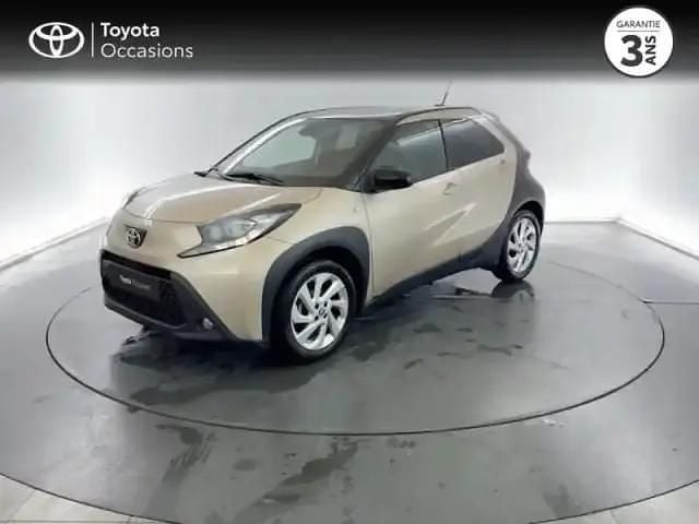 Bi ton beige Occasion 2022 Toyota Aygo X Design SUV | 15 850 € (Prix juste) - Image 1/4