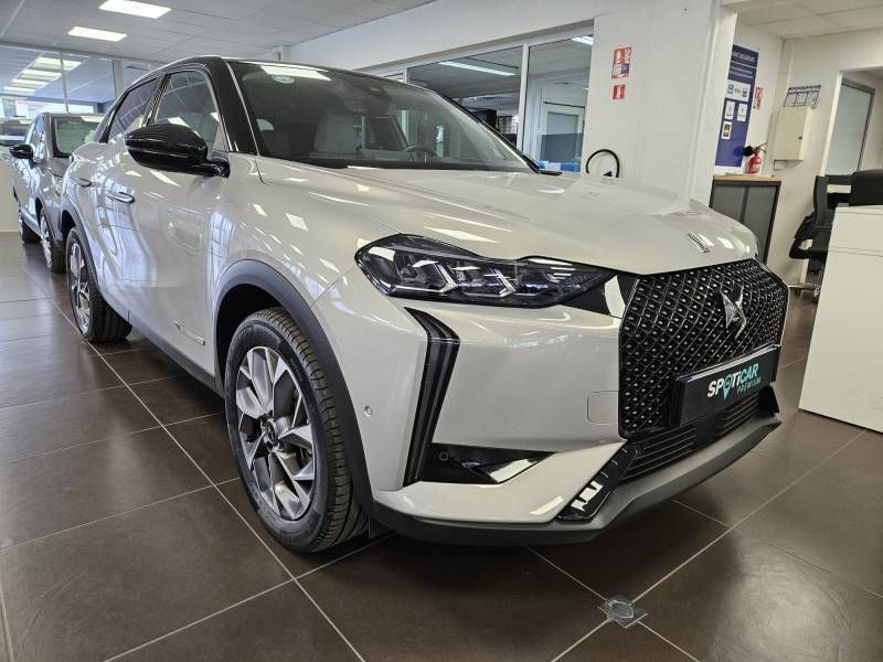 Gris Utilisé 2024 DS Automobiles DS3 | 24 990 € (Prix cher) - Image 1/3