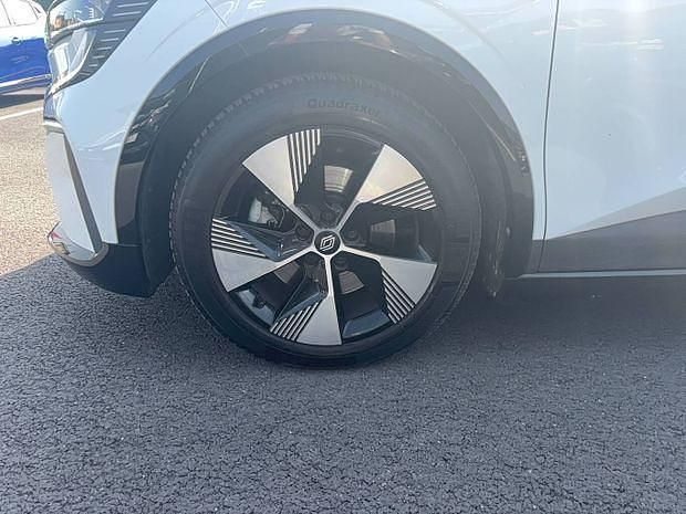 Blanc Utilisé 2022 Renault Mégane IV Equilibre | 16 750 € - Image 1/4