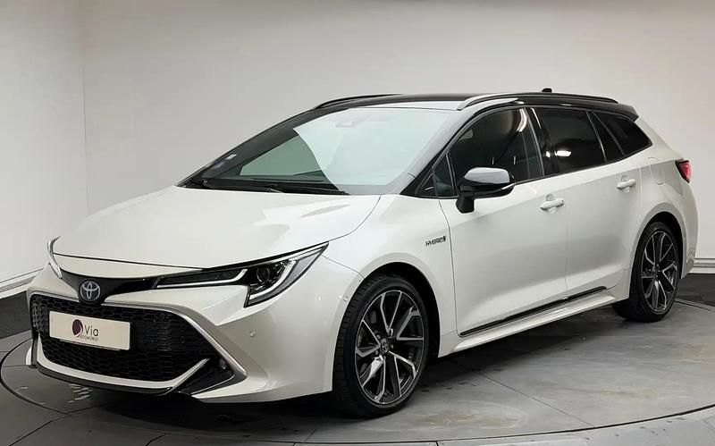 Blanc Utilisé 2021 Toyota Corolla SUV | 24 990 € (Prix juste) - Image 1/4