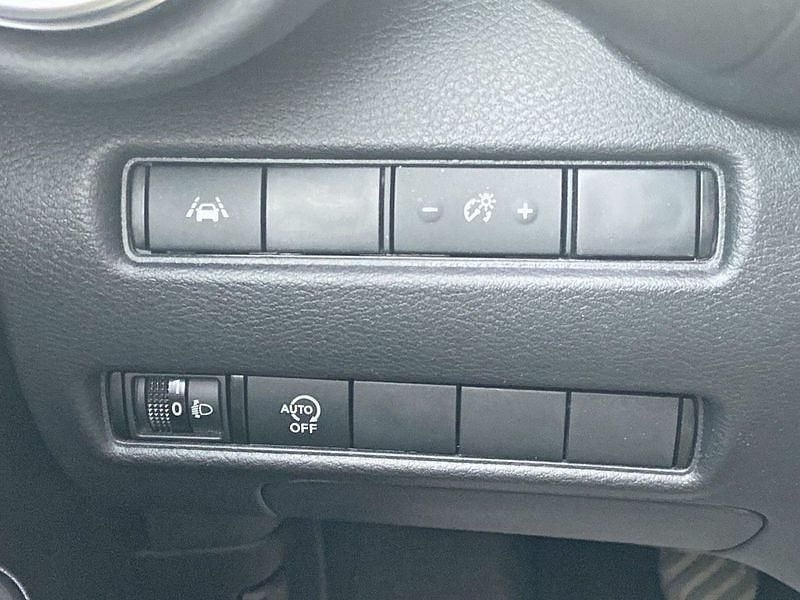 Occasion Nissan Juke N-Connecta 114 ch (83 kW) 2024 Blanc perle SUV