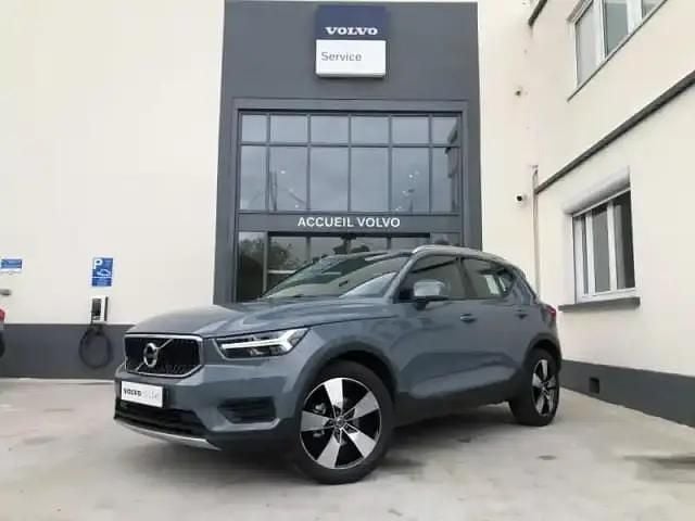 Gris tonnerre Occasion 2020 Volvo XC40 Momentum SUV | 26 690 € (Bon prix) - Image 1/4