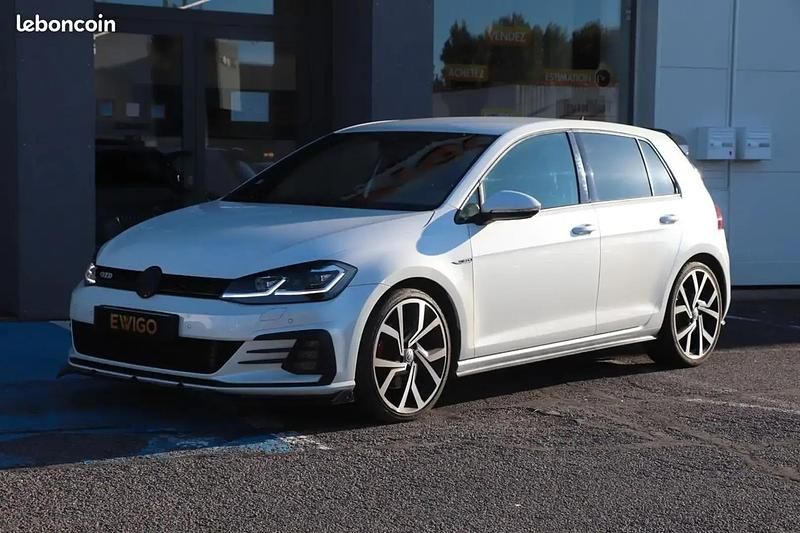 Blanc Occasion 2017 VW Golf VII GTD Break | 18 290 € (Prix juste) - Image 1/4