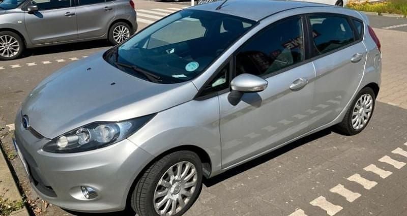 Argent Occasion 2011 Ford Fiesta Trend Citadine | 7 650 € (Prix cher) - Image 1/4