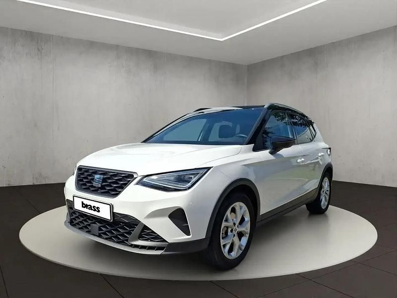 Blanc Utilisé 2023 Seat Arona FR SUV | 22 950 € (Prix juste) - Image 1/4