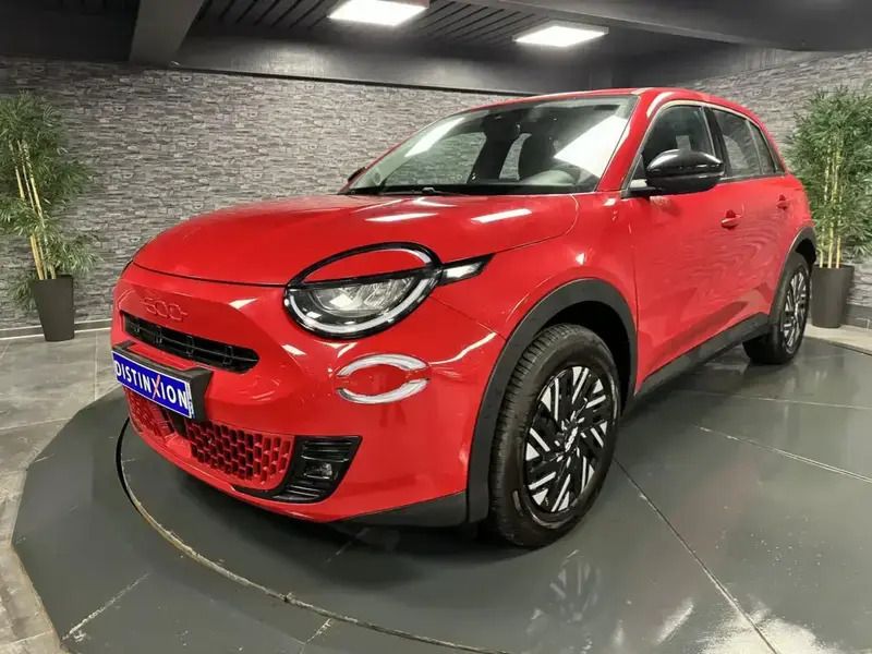Rouge Utilisé 2023 Fiat 600 Red Berline | 21 990 € (Super prix) - Image 1/4