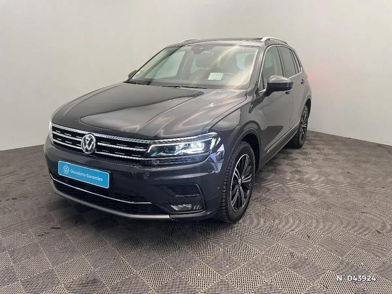 Gris Utilisé 2020 VW Tiguan Exclusive SUV | 26 990 € (Super prix) - Image 1/4