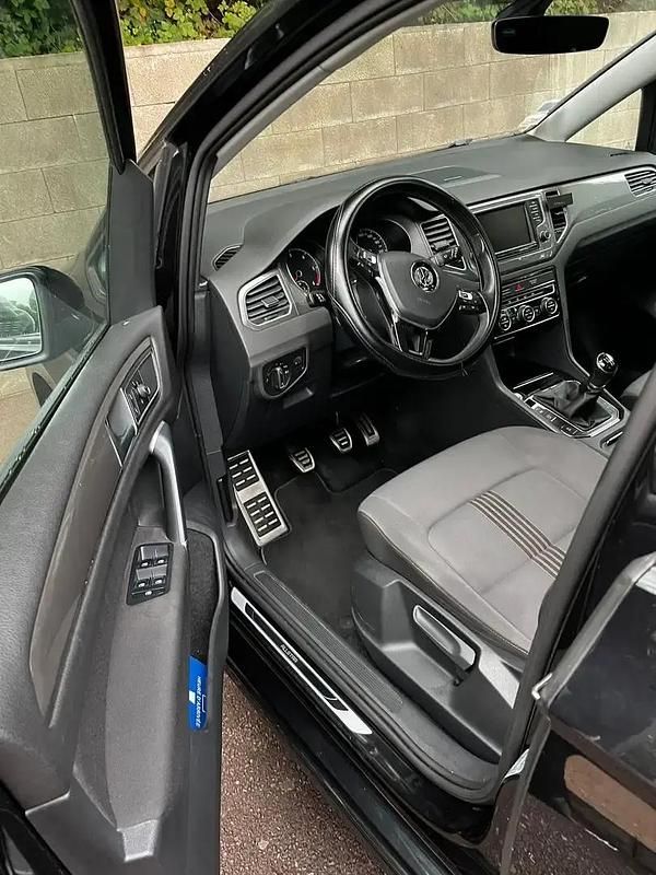 Utilisé 2016 VW Golf Sportsvan Monospace | 8 700 € (Prix juste) - Image 1/4