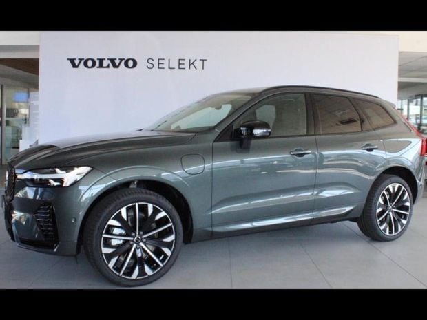 Vert Utilisé 2025 Volvo XC60 Ultra SUV | 79 900 € - Image 1/4