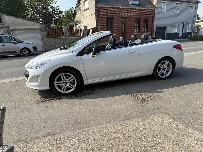 Utilisé 2009 Peugeot 308 CC Cabriolet | 8 000 € (Prix cher) - Image 1/4
