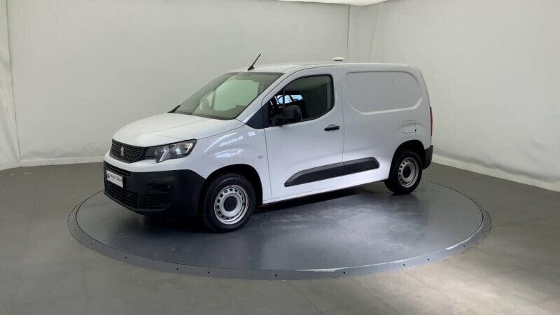 Blanc Utilisé 2022 Peugeot Partner S Monospace | 15 390 € - Image 1/4