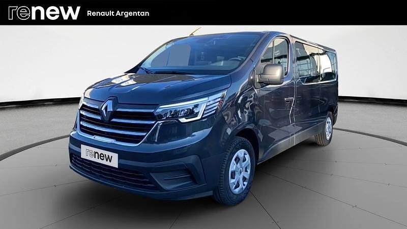 Gris Utilisé 2022 Renault Trafic Zen Van | 30 990 € - Image 1/4