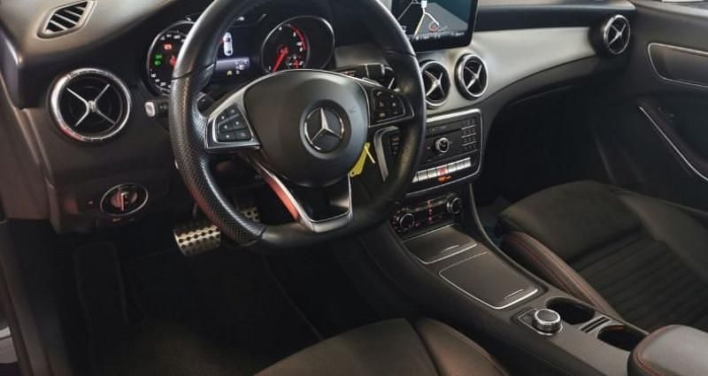 Occasion Mercedes CLA220 AMG line 177 ch (130 kW) 2018 Berline
