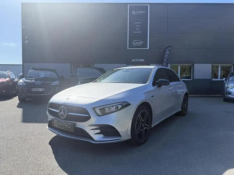 Gris Occasion 2021 Mercedes A250 AMG line Berline | 27 490 € (Prix juste) - Image 1/4