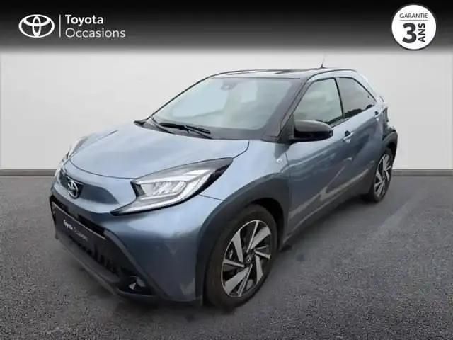 Bi ton gris celestine noir Utilisé 2024 Toyota Aygo X SUV | 18 990 € - Image 1/4