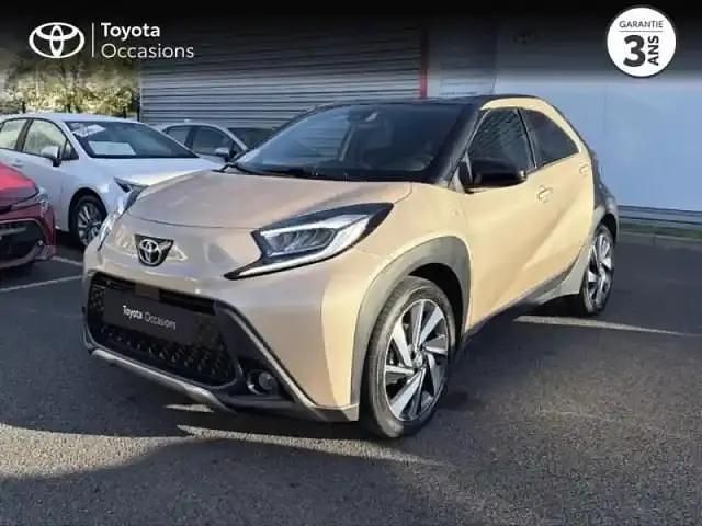 Noir Utilisé 2022 Toyota Aygo X SUV | 16 990 € - Image 1/4