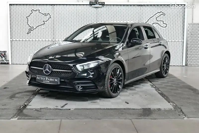 Noir Utilisé 2021 Mercedes A250 AMG line Berline | 29 950 € (Bon prix) - Image 1/4