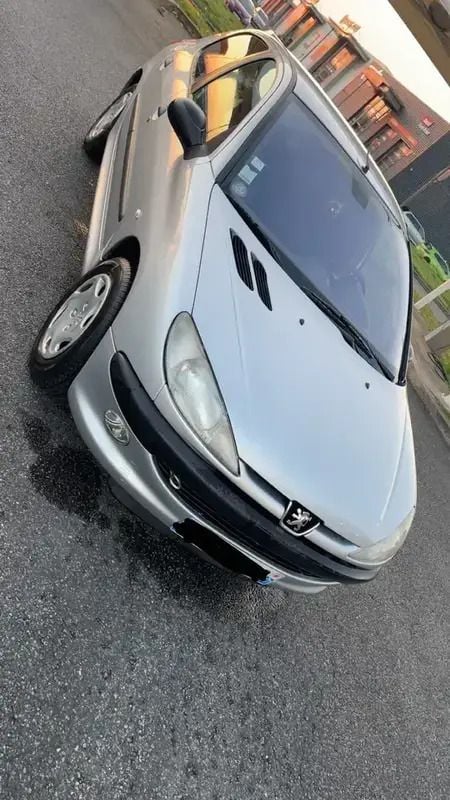 Utilisé 2003 Peugeot 206 Premium Berline | 2 500 € - Image 1/4