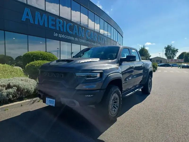 Gris Nouvelle 2025 Dodge Ram Pick-up | 184 900 € - Image 1/4