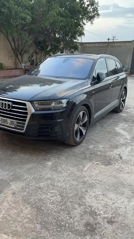 Utilisé 2016 Audi Q7 Sport SUV | 32 990 € (Prix cher) - Image 1/4