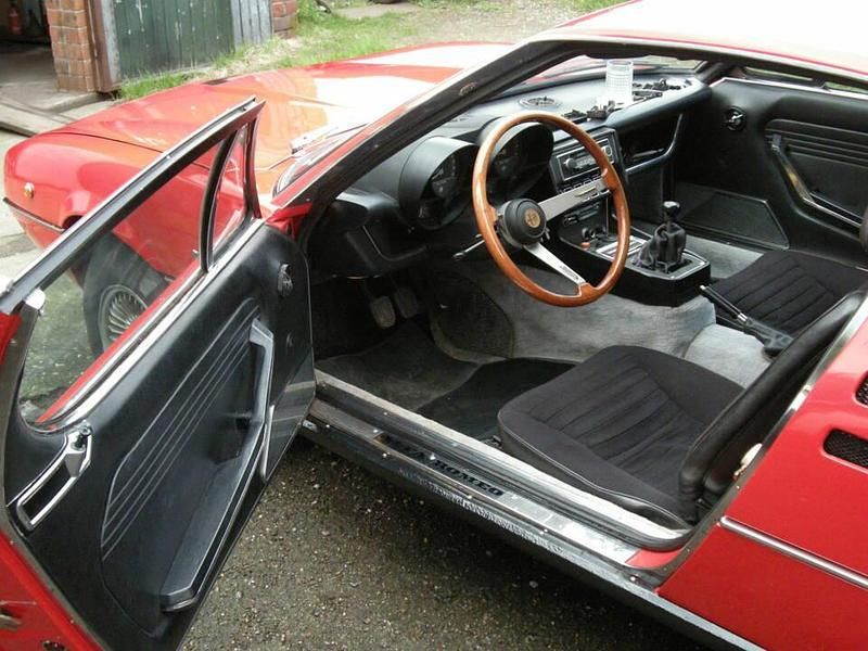 Rouge Utilisé 1974 Alfa Romeo Montreal Coupé | 37 200 € - Image 1/1