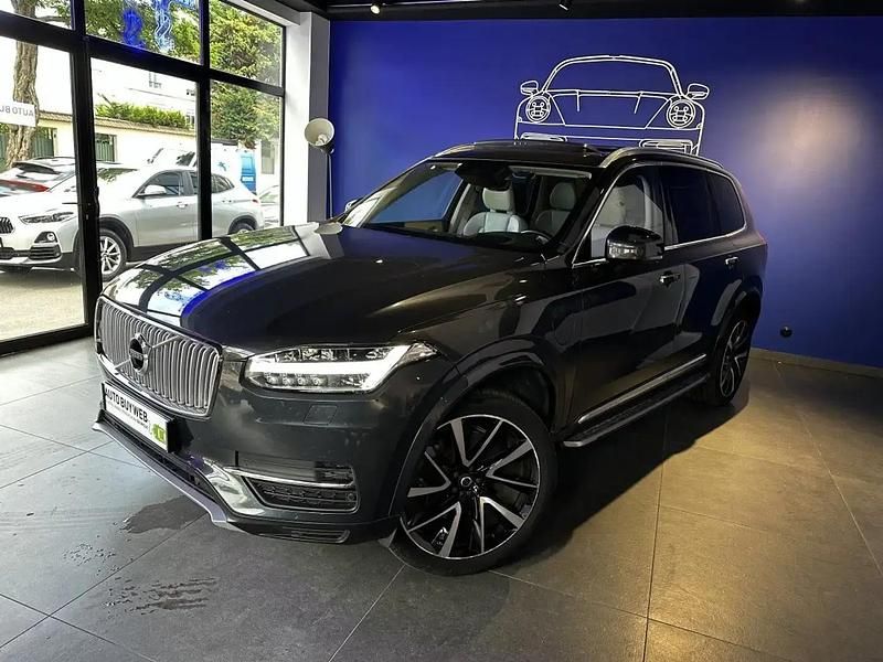 Gris Utilisé 2018 Volvo XC90 Inscription SUV | 38 980 € (Prix cher) - Image 1/4