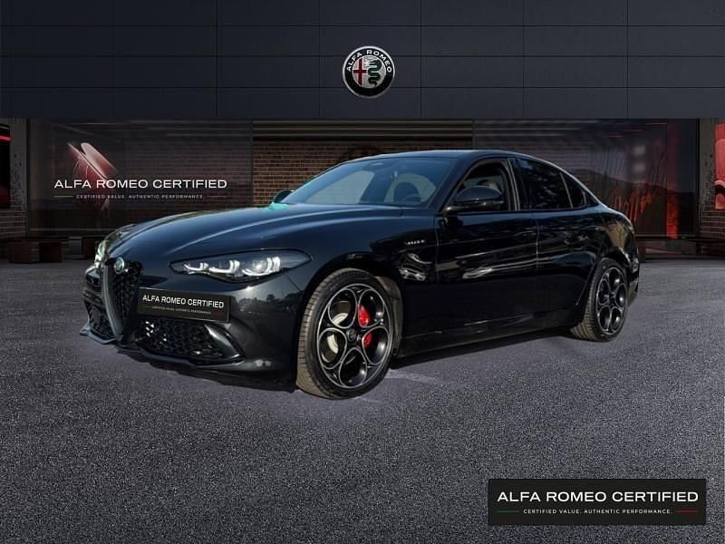Noir vulcano métallisée Utilisé 2025 Alfa Romeo Giulia Veloce Berline | 54 490 € - Image 1/3