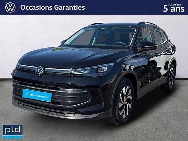 Noir Utilisé 2024 VW Tiguan Life SUV | 35 990 € (Prix juste) - Image 1/4