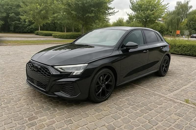 Utilisé 2024 Audi A3 Berline | 31 000 € (Super prix) - Image 1/4