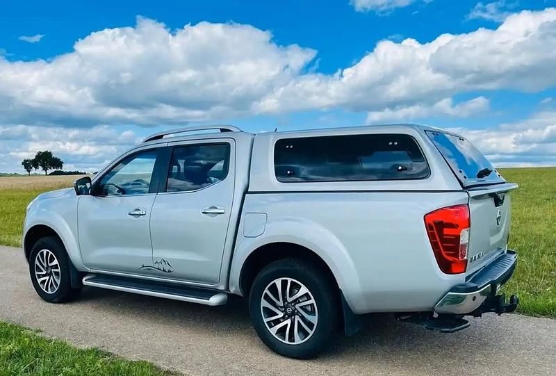 Gris Utilisé 2017 Nissan Navara Tekna Pick-up | 28 990 € (Prix juste) - Image 1/4