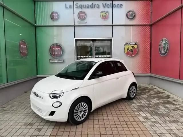 Ice white pastel Utilisé 2025 Fiat 500e Red Citadine | 19 490 € (Bon prix) - Image 1/4