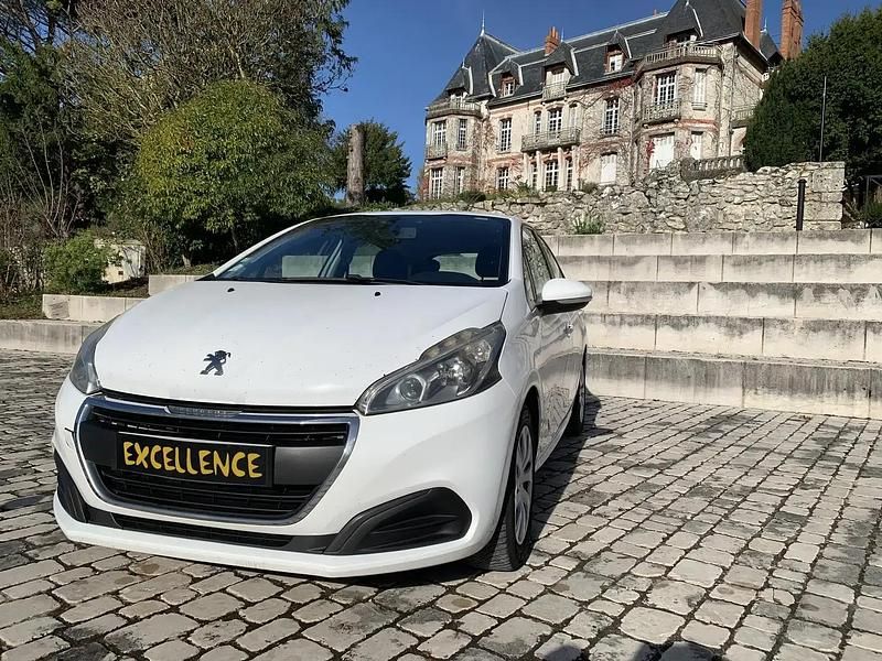 Blanc Occasion 2015 Peugeot 208 Citadine | 5 490 € (Prix juste) - Image 1/4