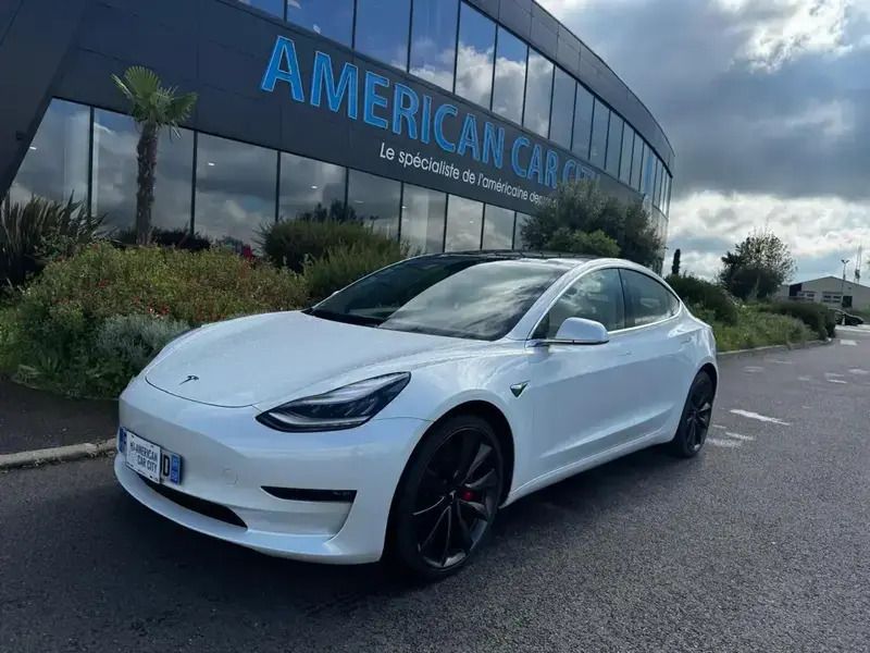 Blanc Utilisé 2020 Tesla Model 3 Performance Berline | 37 490 € (Prix cher) - Image 1/4
