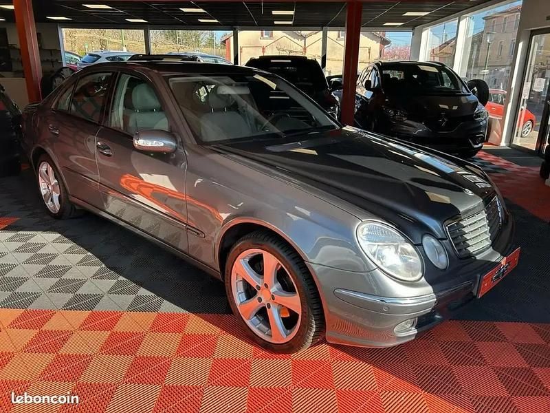 Utilisé 2005 Mercedes E280 Elegance Berline | 5 990 € - Image 1/4