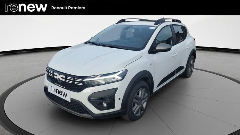 Blanc Occasion 2023 Dacia Sandero Expression Citadine | 15 390 € (Prix juste) - Image 1/4