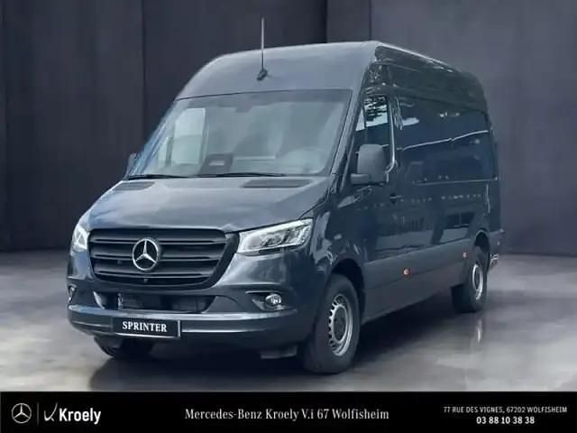Gris foncé Nouvelle 2025 Mercedes Sprinter Van | 74 400 € - Image 1/4